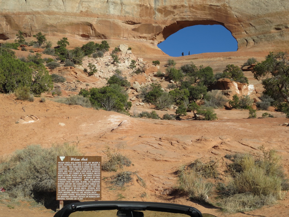 Wilson Arch south of Moab