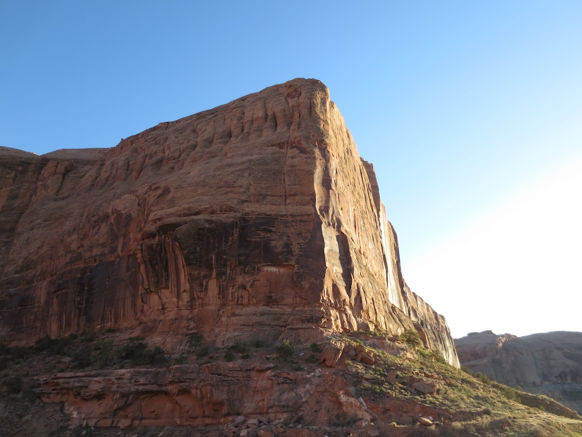 Red rocks sun reflection.